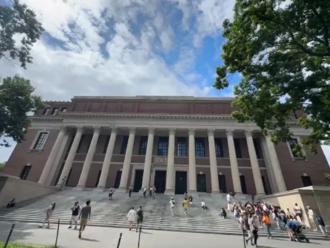 美國哈佛大學(xué)