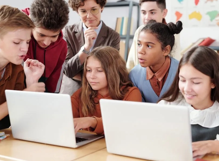 高考后申請美國大學(xué)