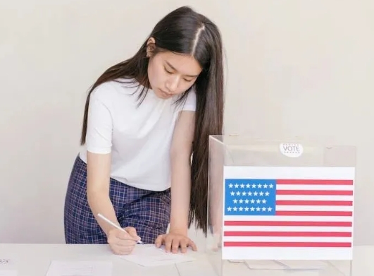 美國(guó)本科留學(xué)規(guī)劃申請(qǐng)費(fèi)用